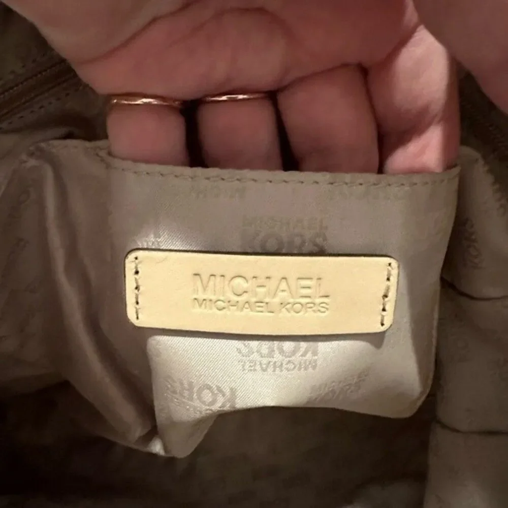 Micheal Kors white jet set logo tote bag
